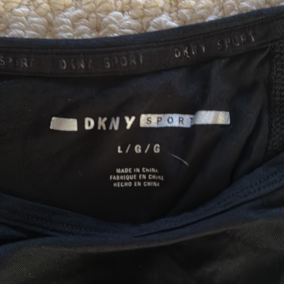 DKNY sport Work out shirt - Picture 3 of 3